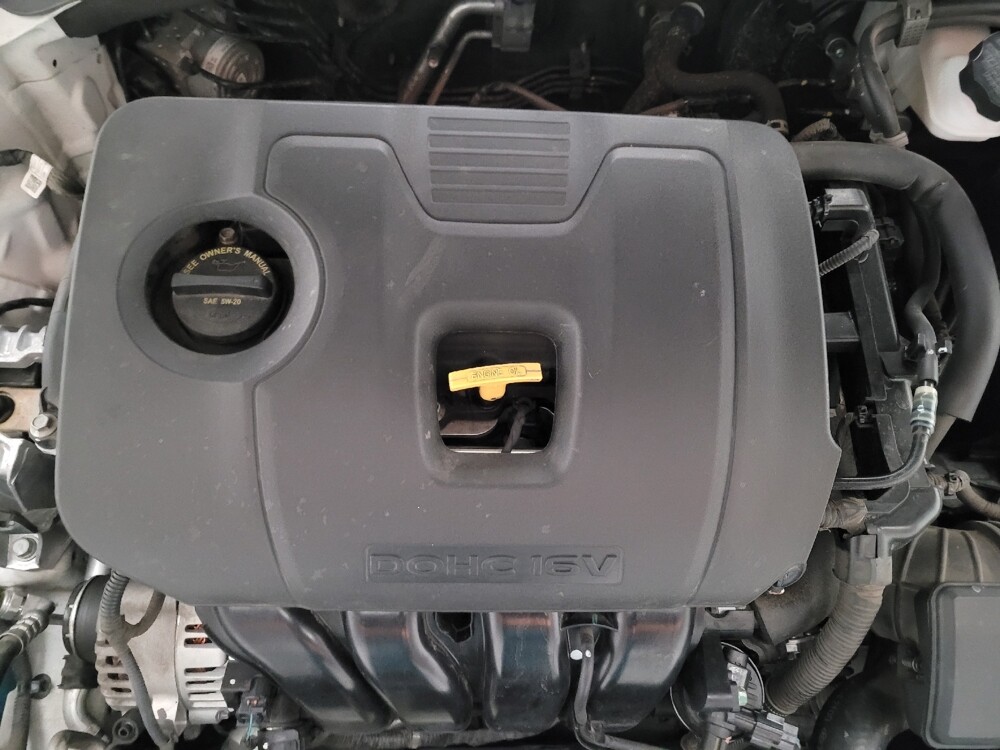 2022 Kia Forte in Downey, CA 90241 - 18098797 30