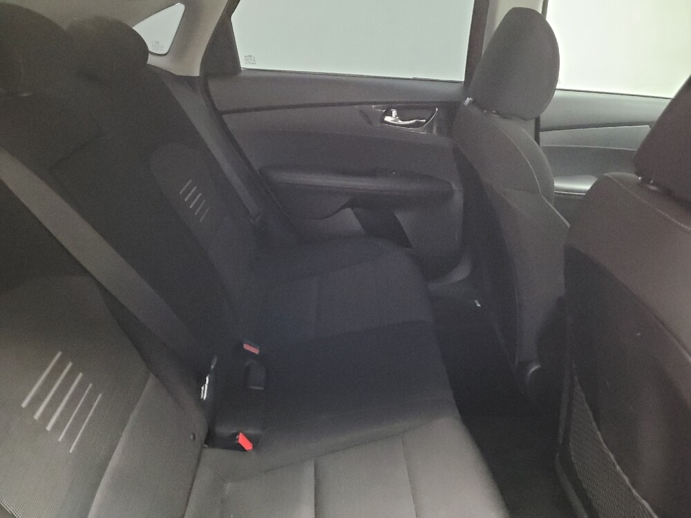 2019 Kia Forte in Fresno, CA 93726 - 18098798 19