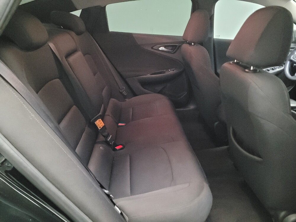 2018 Chevrolet Malibu in Torrance, CA 90504 - 18098801 19