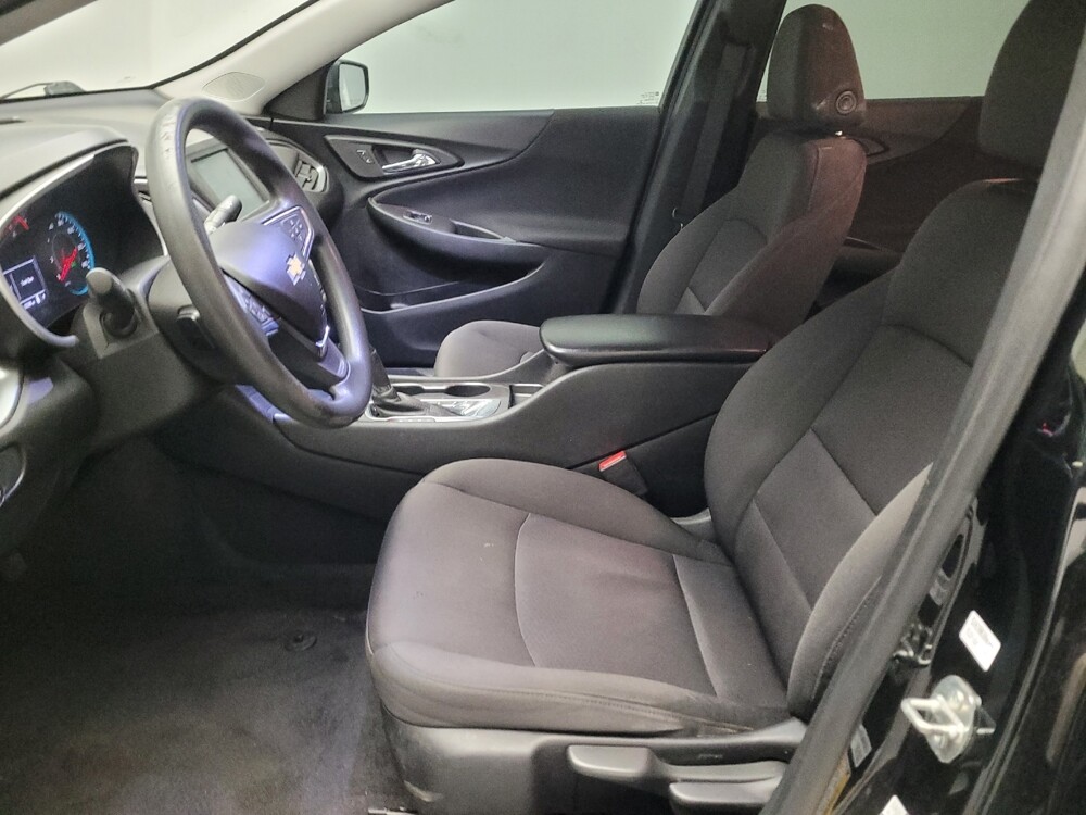 2018 Chevrolet Malibu in Torrance, CA 90504 - 18098801 17