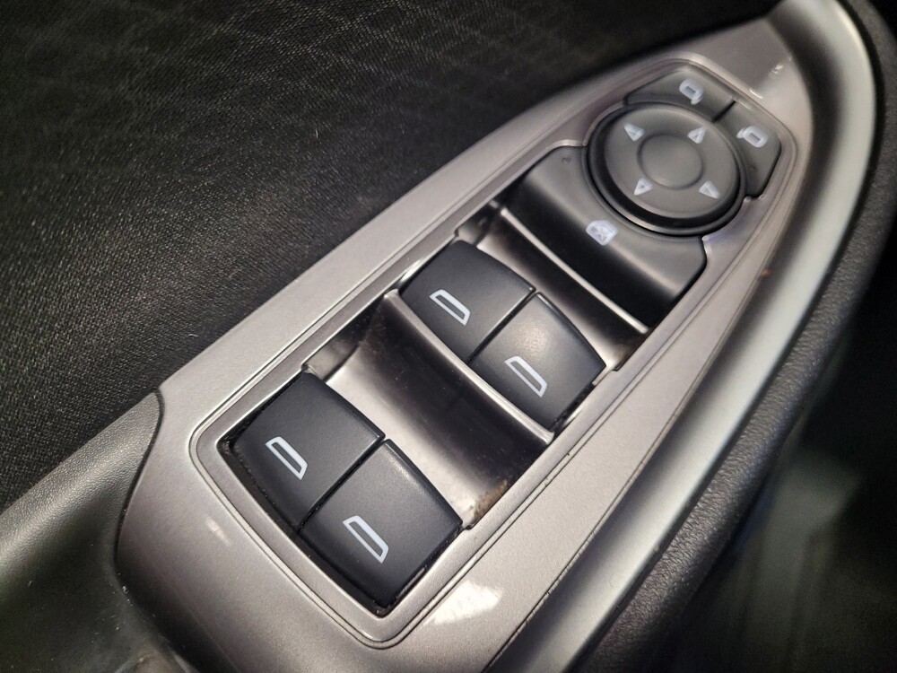 2018 Chevrolet Malibu in Torrance, CA 90504 - 18098801 27