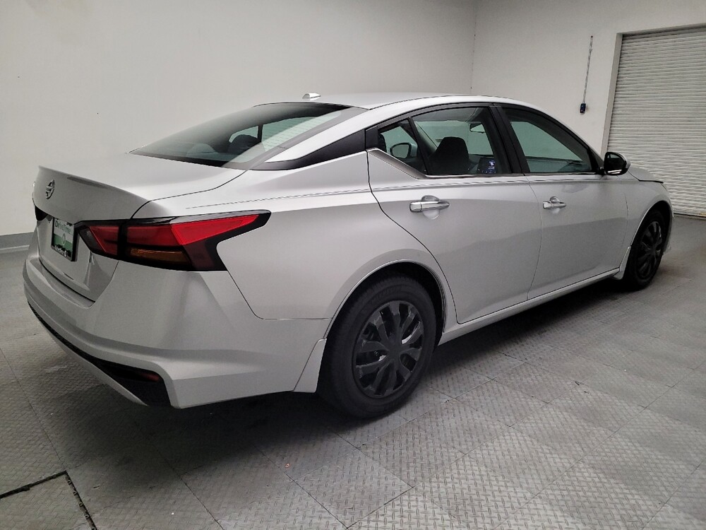 2019 Nissan Altima in Torrance, CA 90504 - 18098802 9