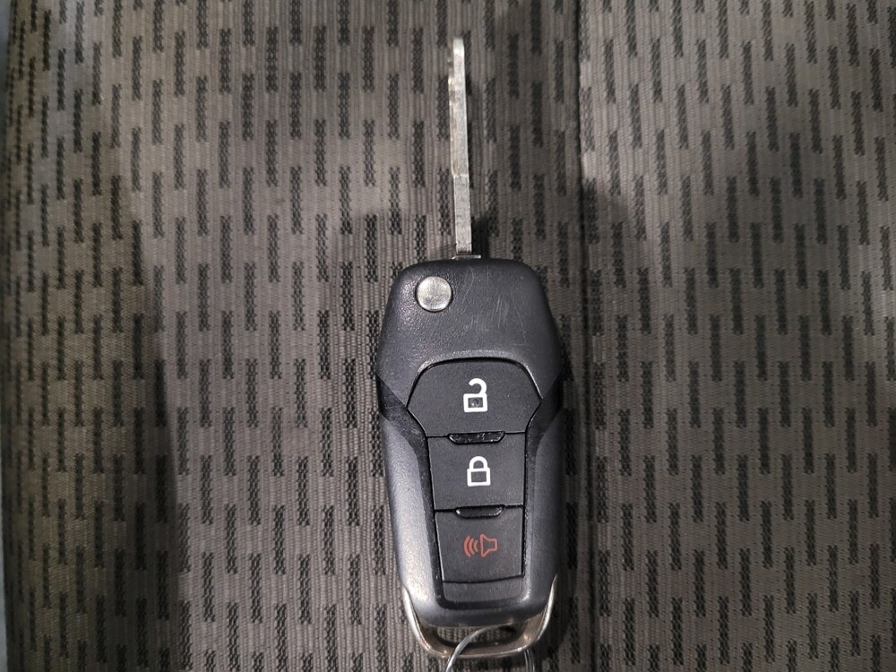 2015 Ford F150 in Fresno, CA 93726 - 18098804 32