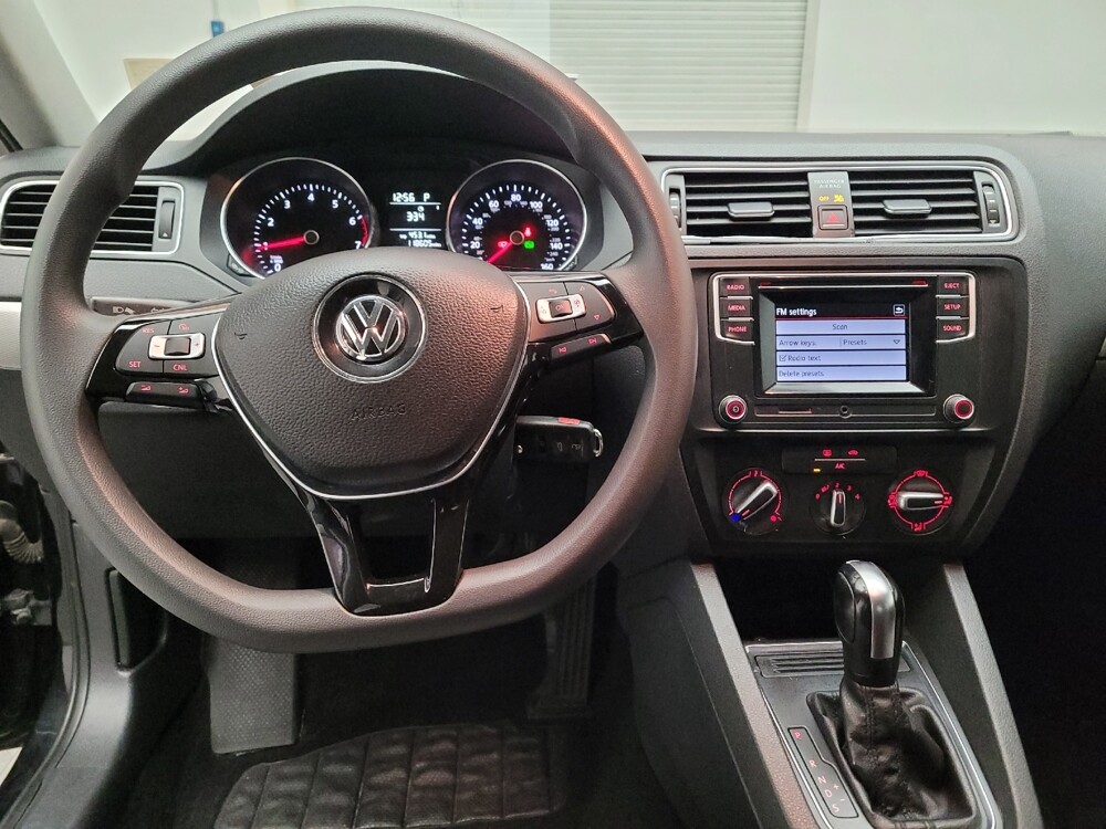 2017 Volkswagen Jetta in Fresno, CA 93726 - 18098806 22