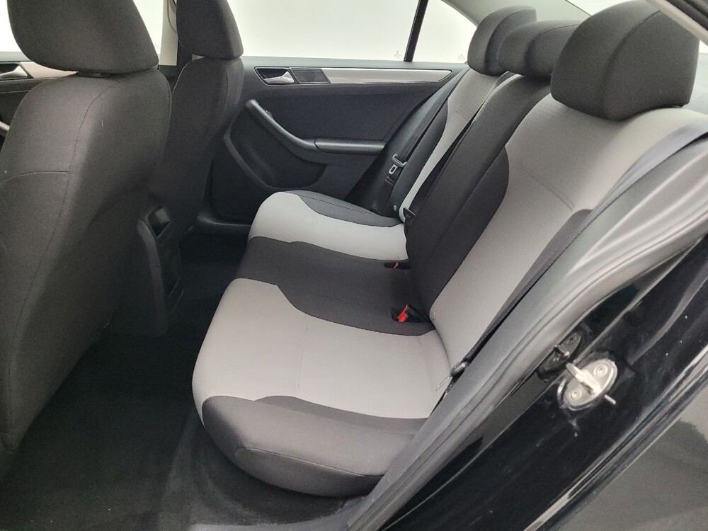 2017 Volkswagen Jetta in Fresno, CA 93726 - 18098806 18