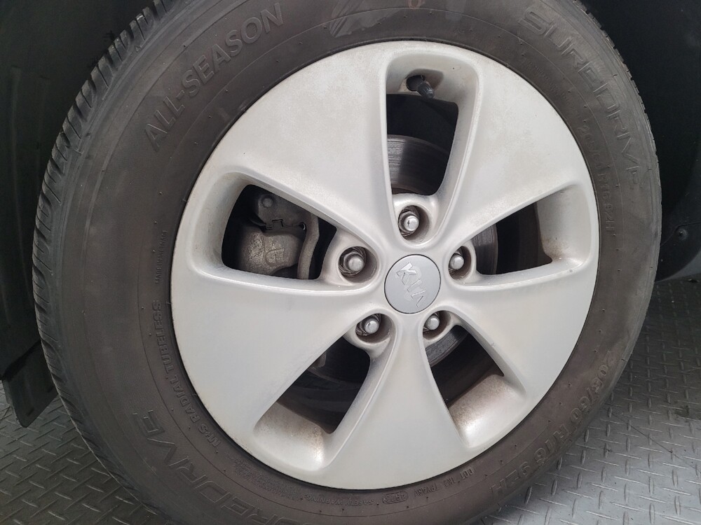 2016 Kia Soul in Fresno, CA 93726 - 18098808 31