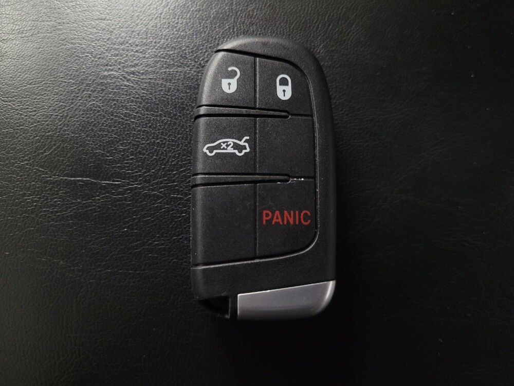 2020 Chrysler 300 in Duluth, GA 30096 - 18098811 32