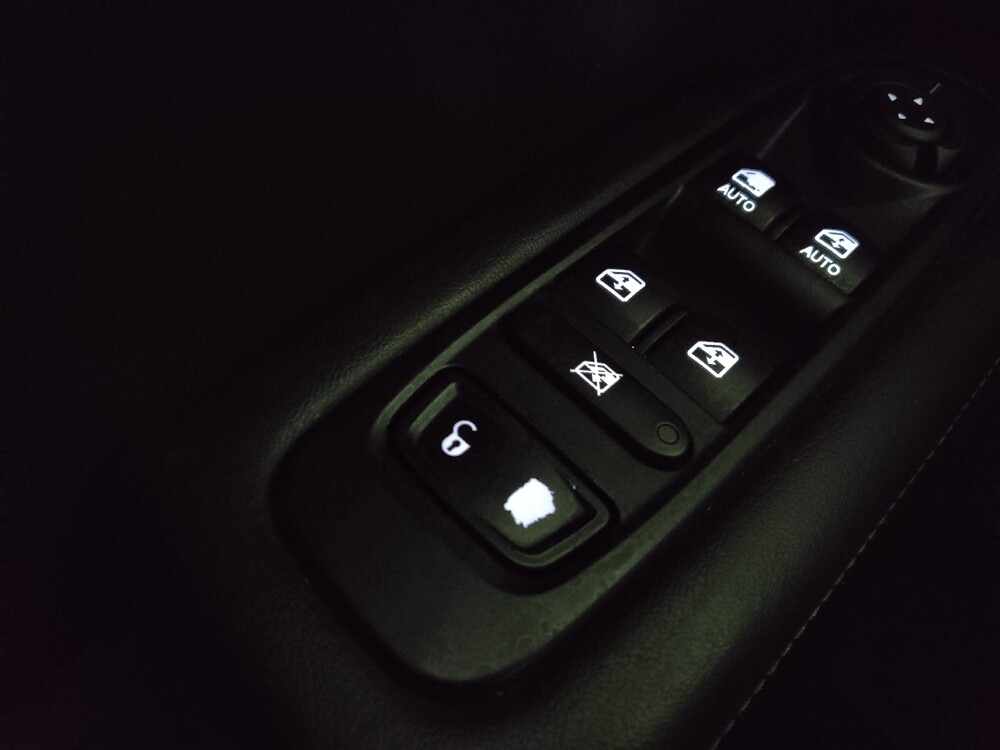 2018 Jeep Compass in Knoxville, TN 37923 - 18098826 27