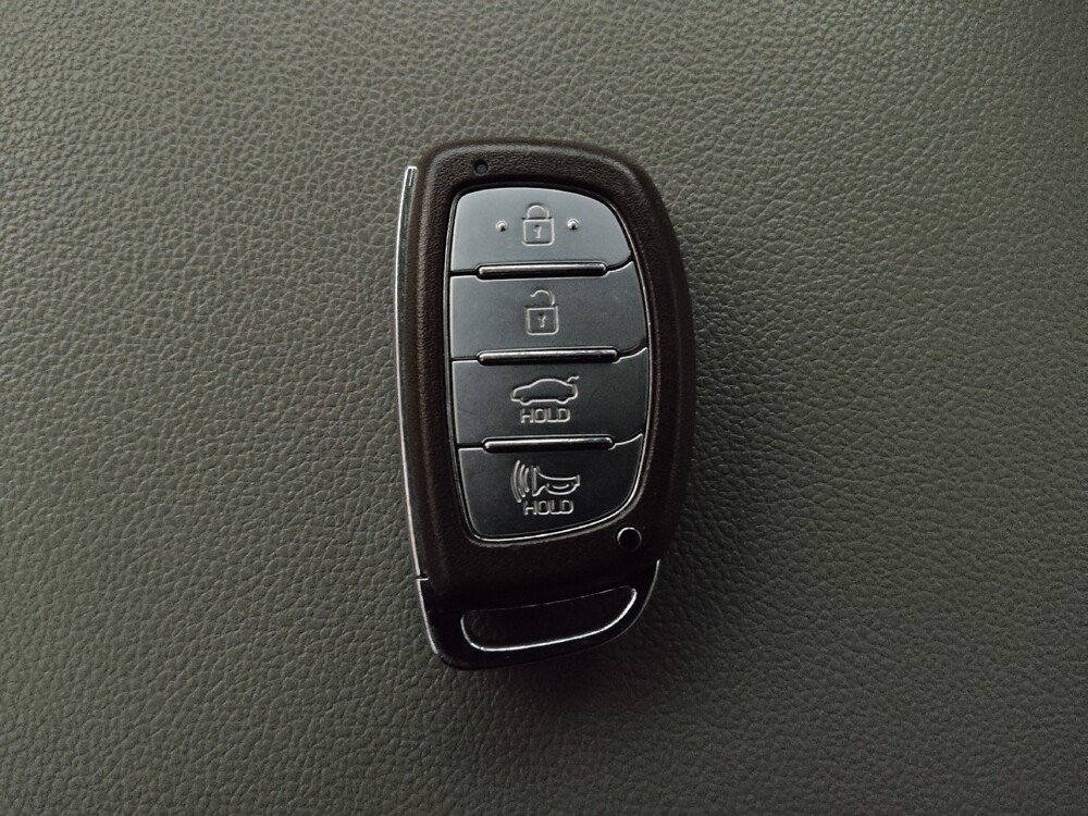 2019 Hyundai Elantra in Birmingham, AL 35215 - 18098829 32