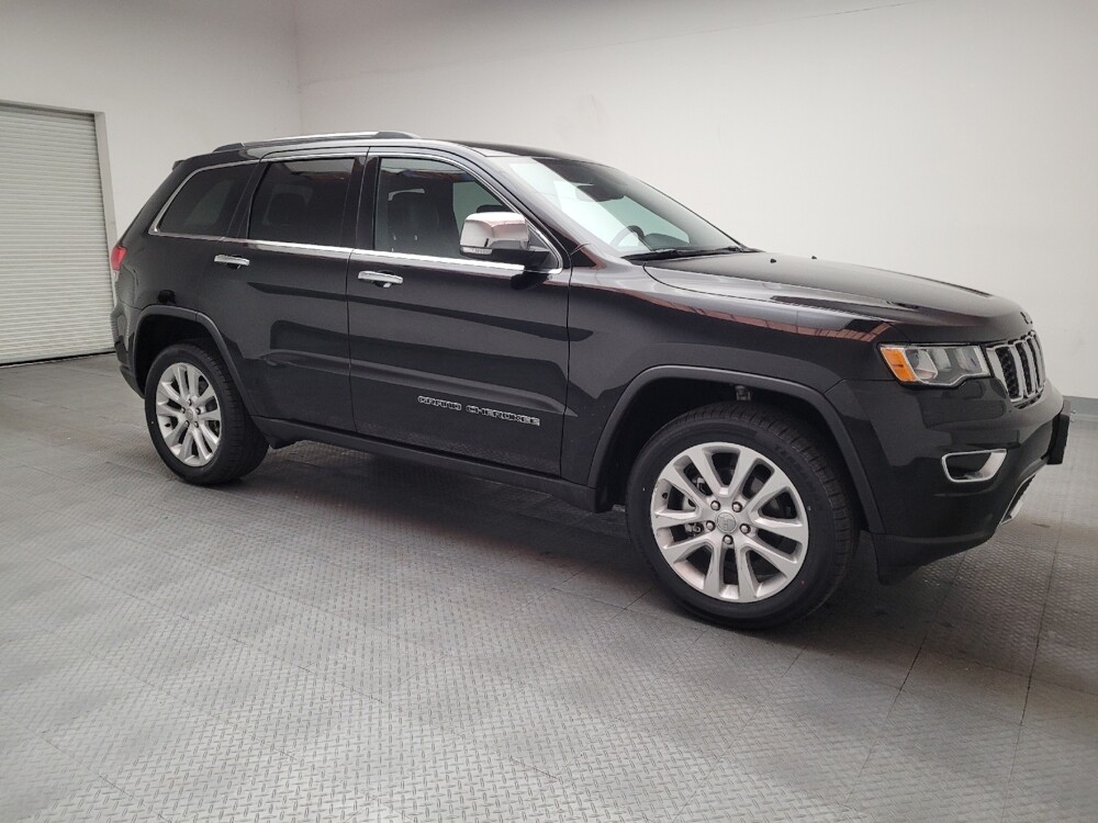 2017 Jeep Grand Cherokee in Downey, CA 90241 - 18098837 11