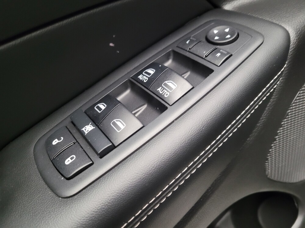 2017 Jeep Grand Cherokee in Downey, CA 90241 - 18098837 27