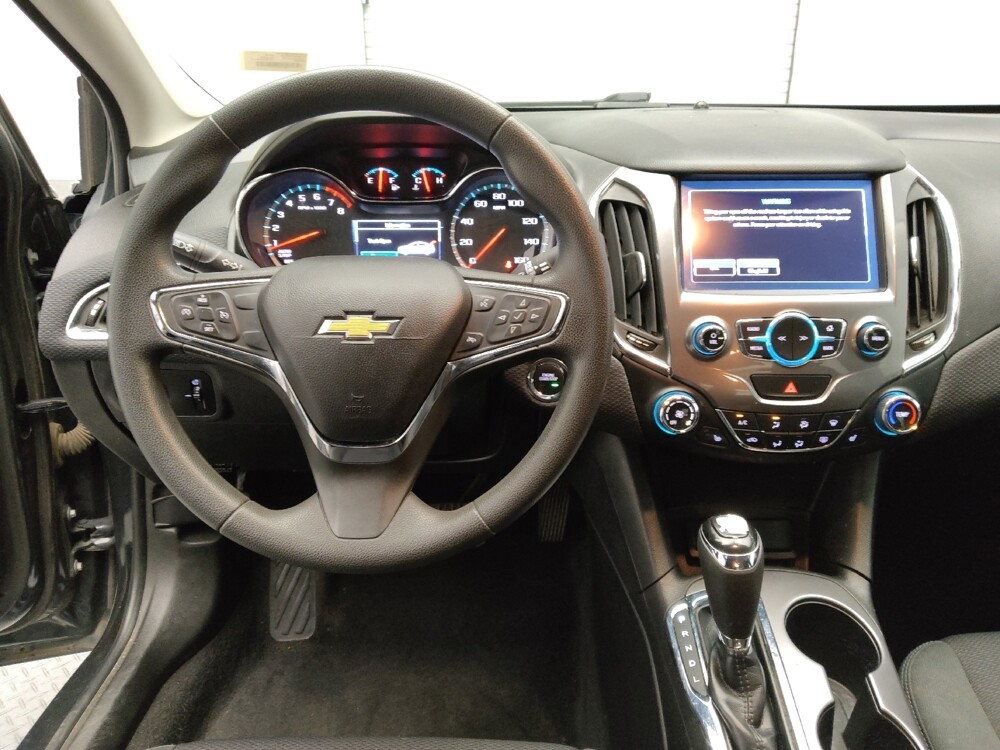 2018 Chevrolet Cruze in Plano, TX 75074 - 18098841 22