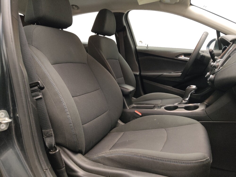 2018 Chevrolet Cruze in Plano, TX 75074 - 18098841 21