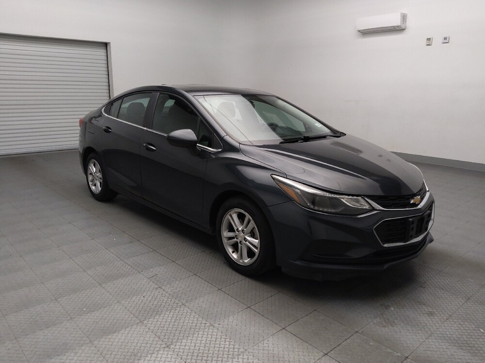 2018 Chevrolet Cruze in Plano, TX 75074 - 18098841 13