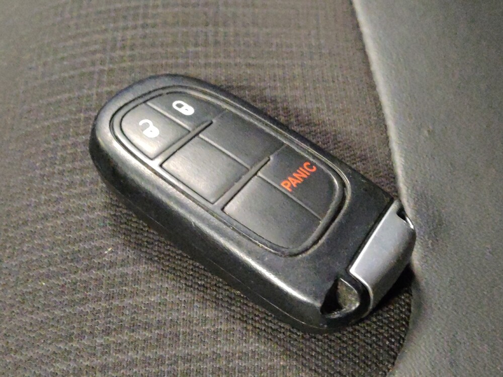 2018 Jeep Cherokee in Albuquerque, NM 87123 - 18098856 32