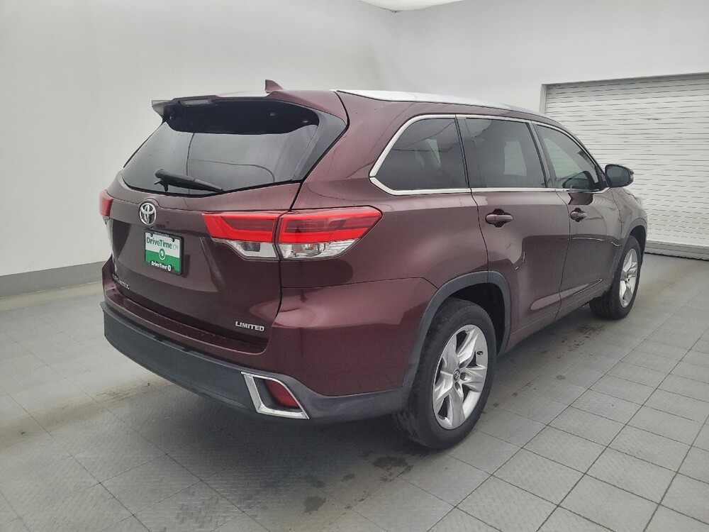 2017 Toyota Highlander in Fort Myers, FL 33907 - 18098865 9