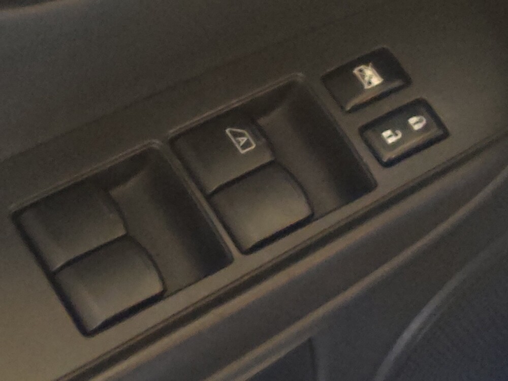 2016 Nissan Versa Note in Clearwater, FL 33764 - 18098875 27