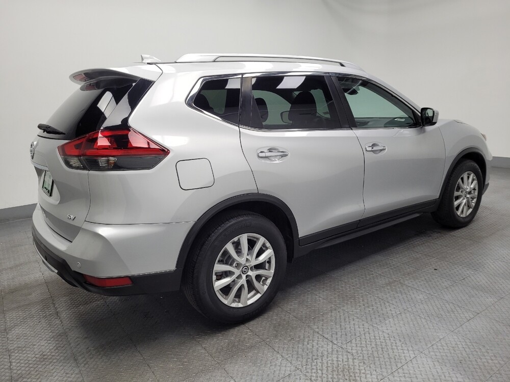 2019 Nissan Rogue in Las Vegas, NV 89104 - 18098883 10