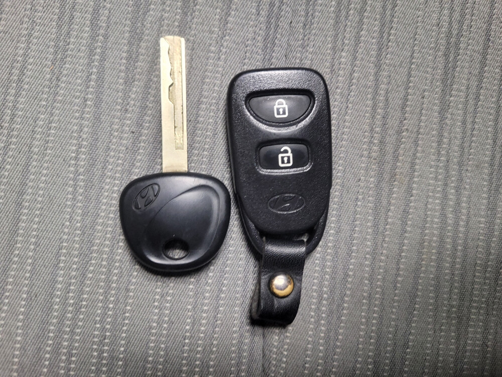 2016 Hyundai Accent in Winston-Salem, NC 27103 - 18098892 32