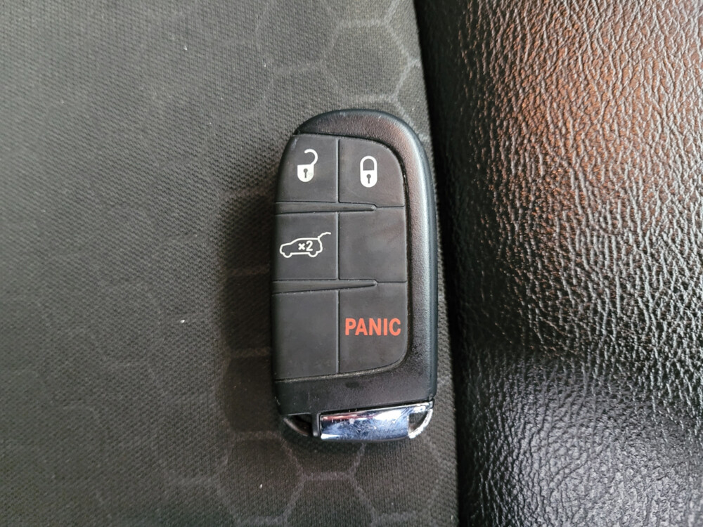 2020 Jeep Compass in Memphis, TN 38115 - 18098909 32