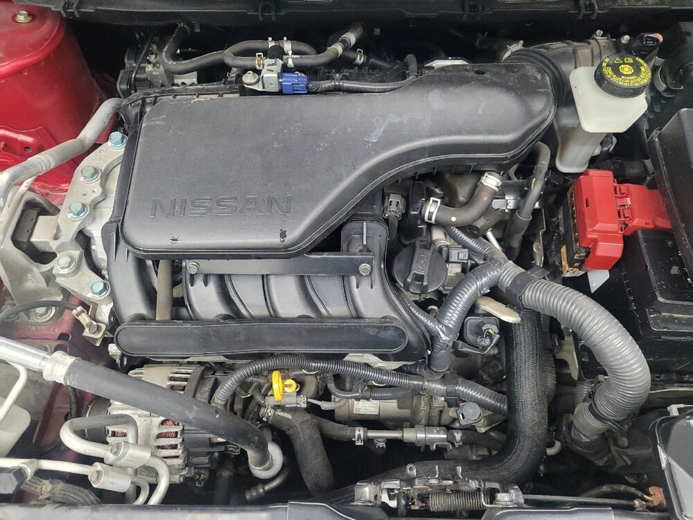 2018 Nissan Rogue Sport in Memphis, TN 38115 - 18098911 30