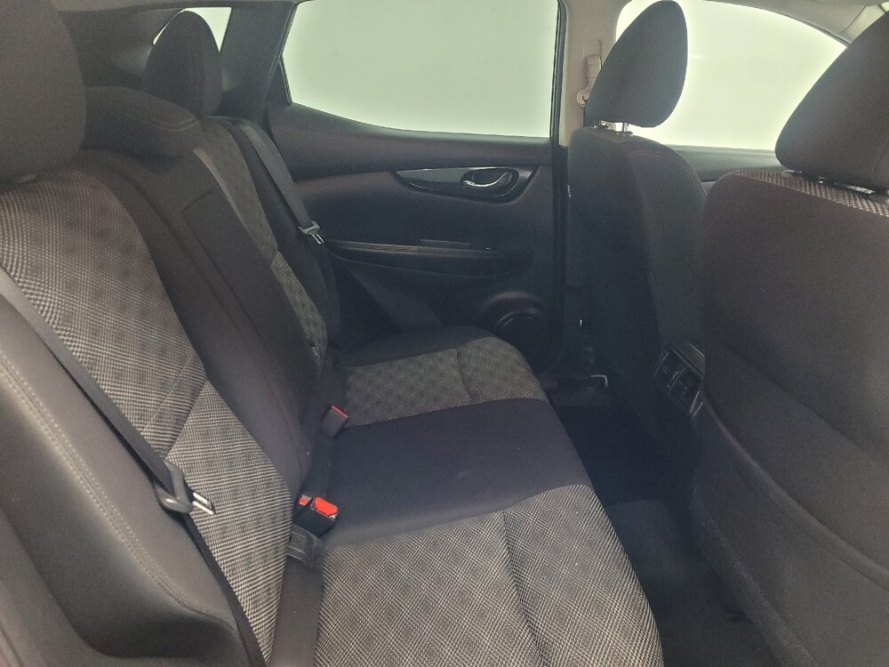 2018 Nissan Rogue Sport in Memphis, TN 38115 - 18098911 19