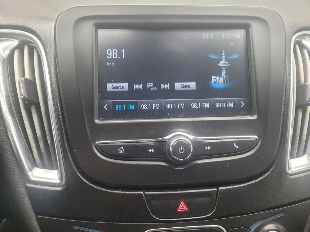 2017 Chevrolet Malibu in Memphis, TN 38115 - 18098914 25