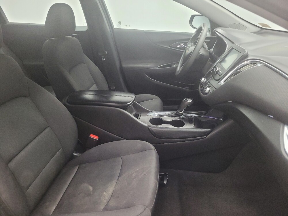 2017 Chevrolet Malibu in Memphis, TN 38115 - 18098914 21