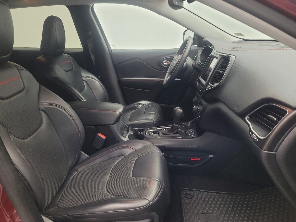 2019 Jeep Cherokee in Memphis, TN 38115 - 18098917 21