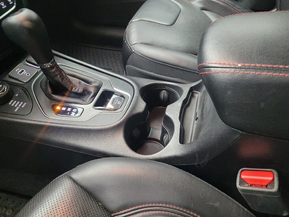 2019 Jeep Cherokee in Memphis, TN 38115 - 18098917 26