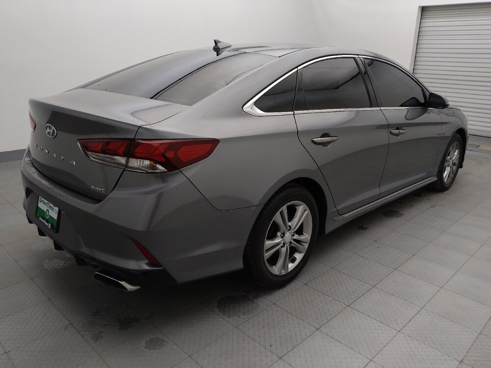 2018 Hyundai Sonata in Baton Rouge, LA 70816 - 18098933 9