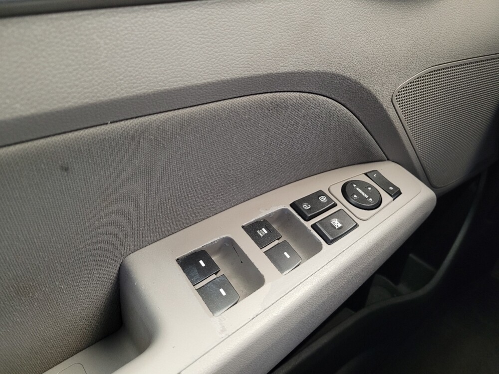 2020 Hyundai Elantra in Grand Rapids, MI 49508 - 18098938 27