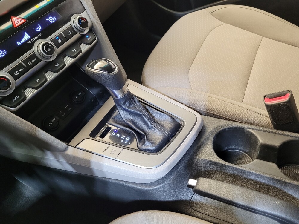 2020 Hyundai Elantra in Grand Rapids, MI 49508 - 18098938 26