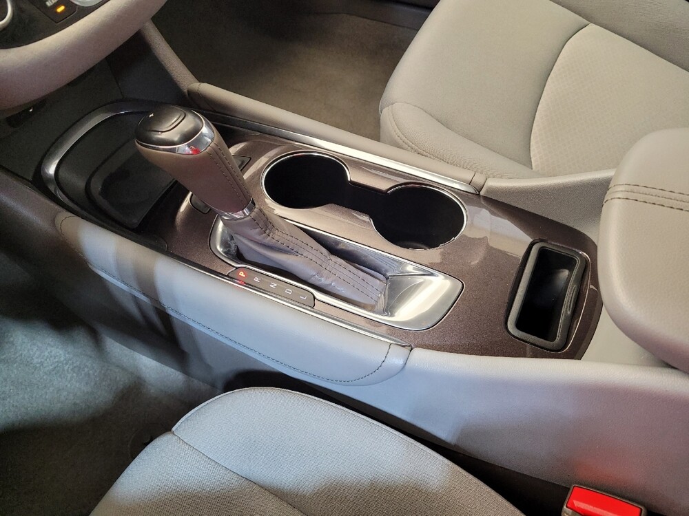 2018 Chevrolet Malibu in Louisville, KY 40258 - 18098942 26