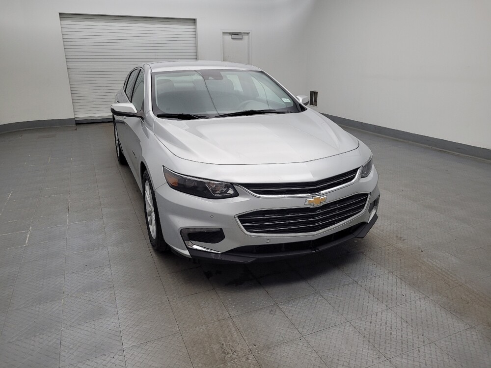 2018 Chevrolet Malibu in Louisville, KY 40258 - 18098942 14