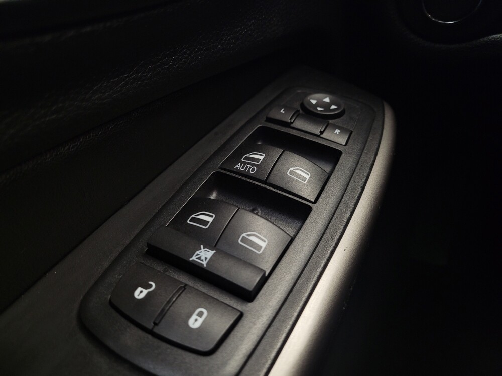 2019 Jeep Cherokee in Columbus, OH 43231 - 18098947 27