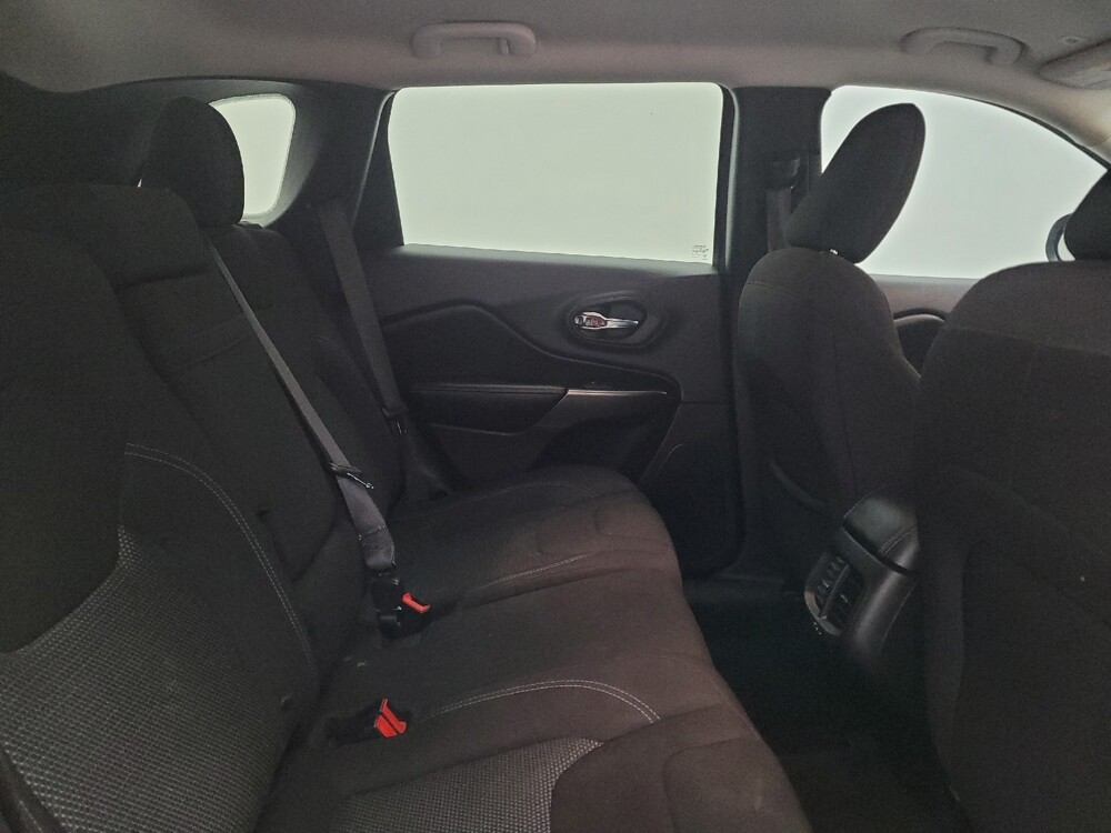 2019 Jeep Cherokee in Columbus, OH 43231 - 18098947 19