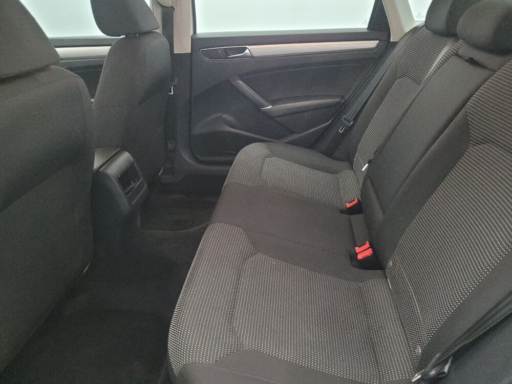 2017 Volkswagen Passat in Chesapeake, VA 23320 - 18098957 18