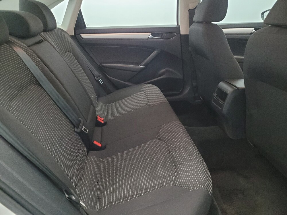 2017 Volkswagen Passat in Chesapeake, VA 23320 - 18098957 19