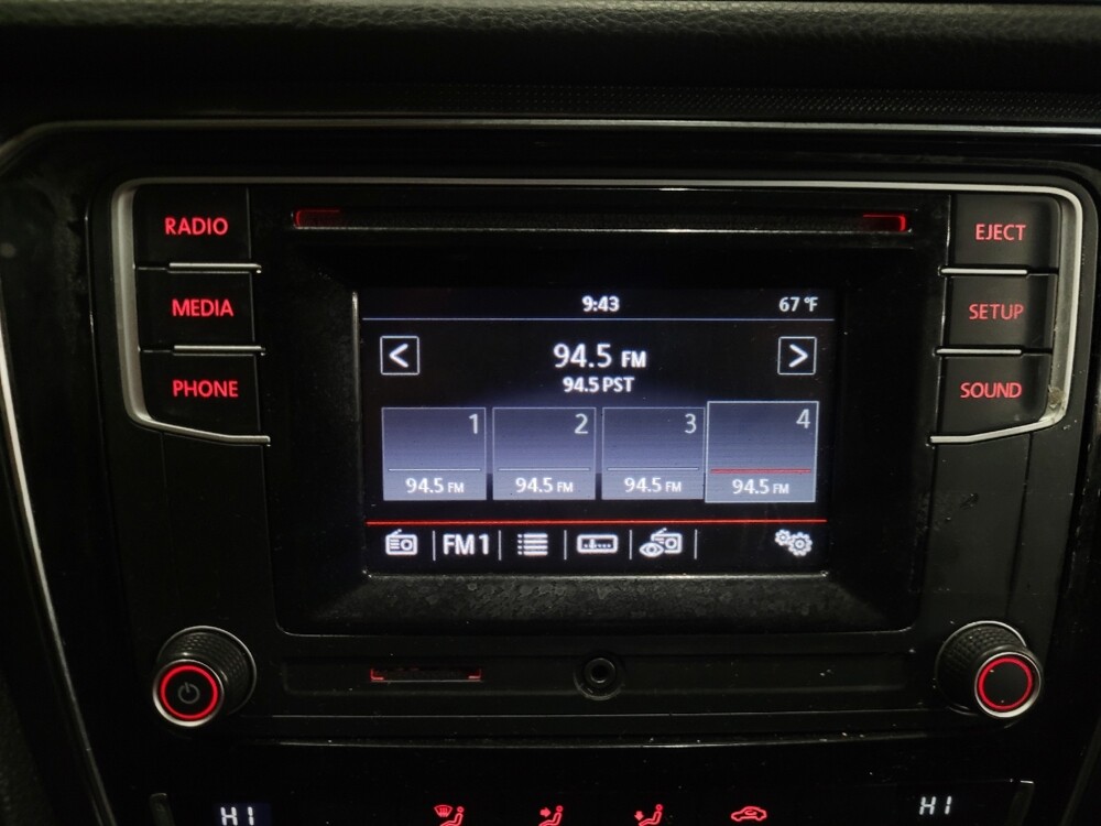 2017 Volkswagen Passat in Chesapeake, VA 23320 - 18098957 25