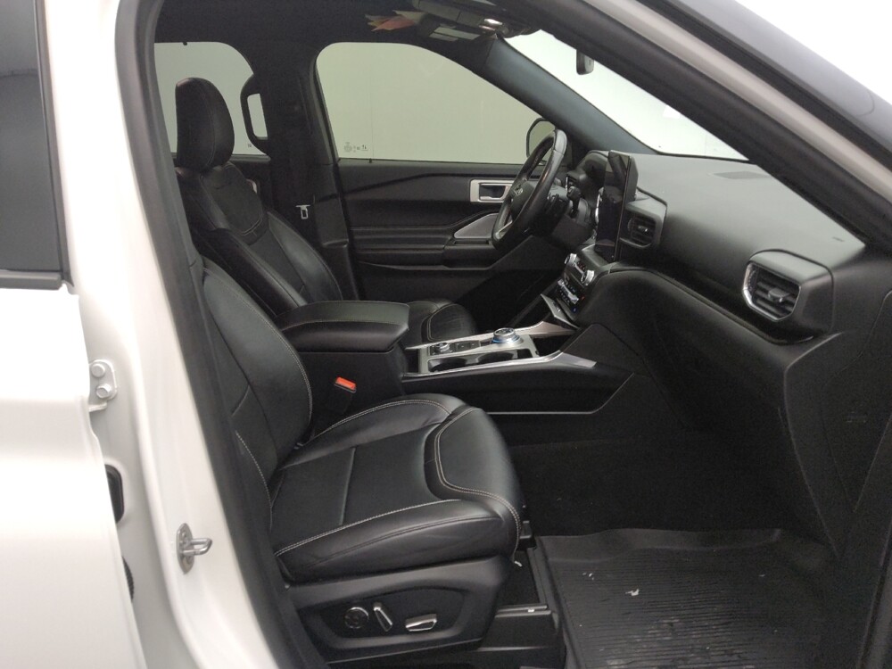 2020 Ford Explorer in Wichita, KS 67207 - 18098964 21