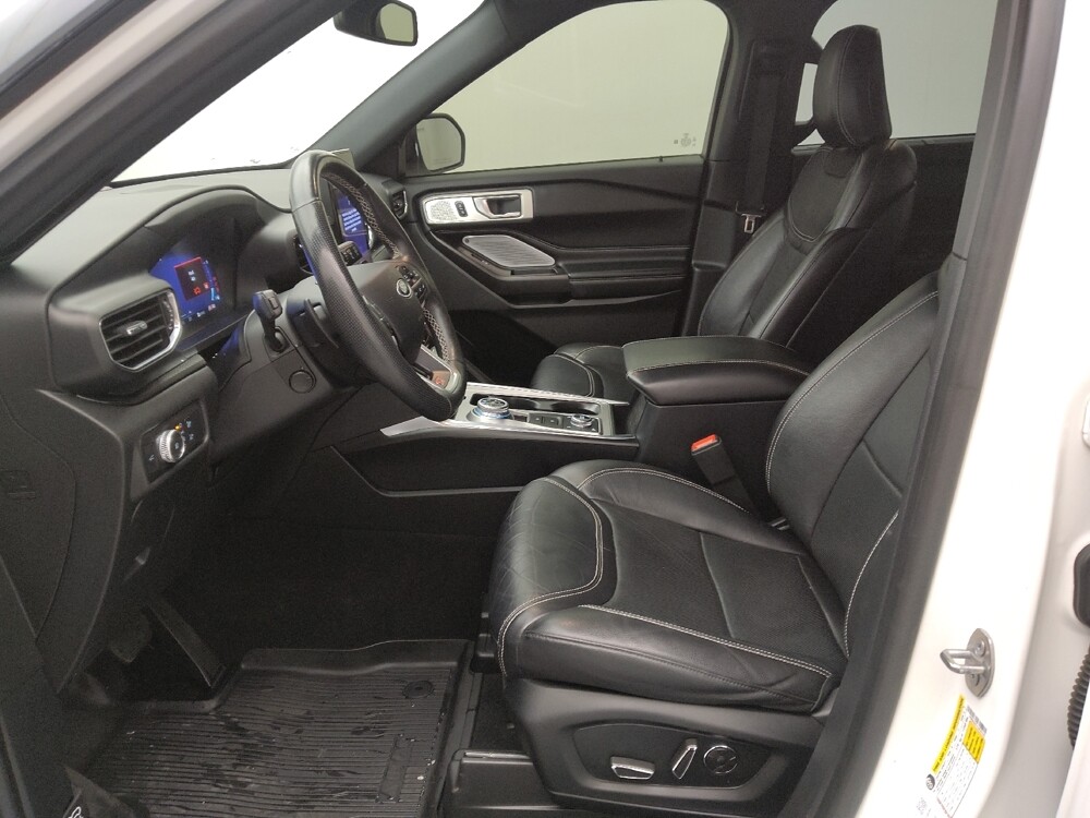 2020 Ford Explorer in Wichita, KS 67207 - 18098964 17