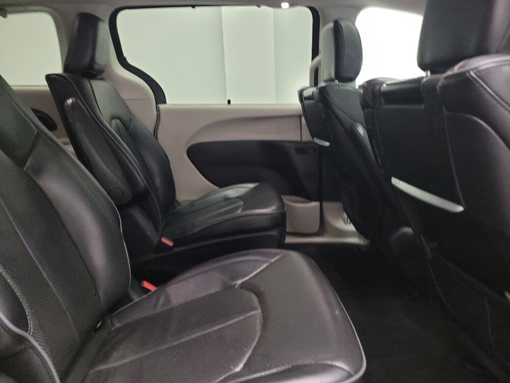 2018 Chrysler Pacifica in Taylor, MI 48180 - 18098973 19