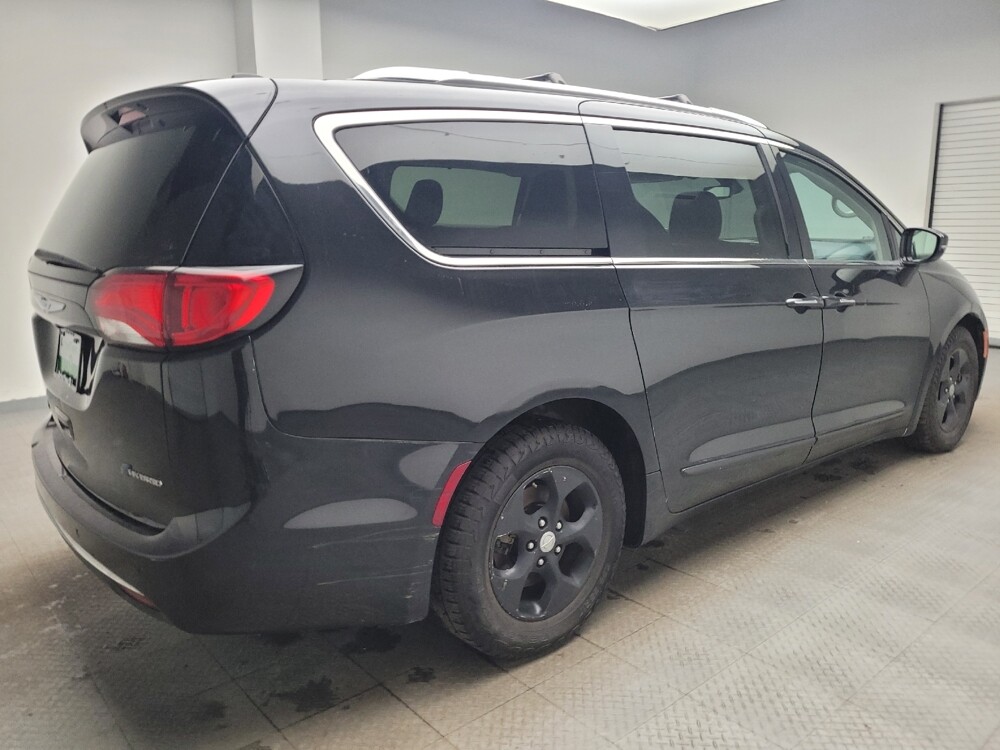 2018 Chrysler Pacifica in Taylor, MI 48180 - 18098973 10