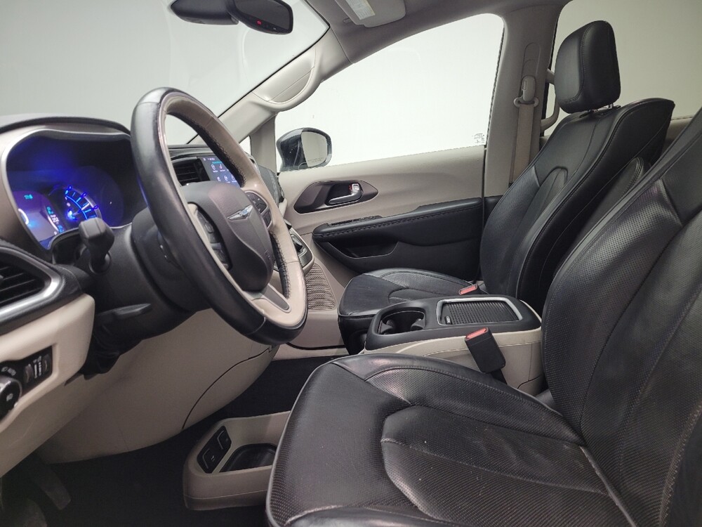 2018 Chrysler Pacifica in Taylor, MI 48180 - 18098973 17