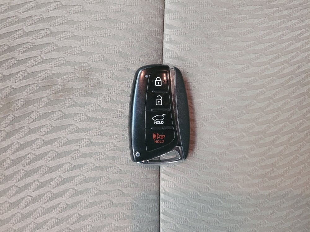 2018 Hyundai Santa Fe in Taylor, MI 48180 - 18098978 32