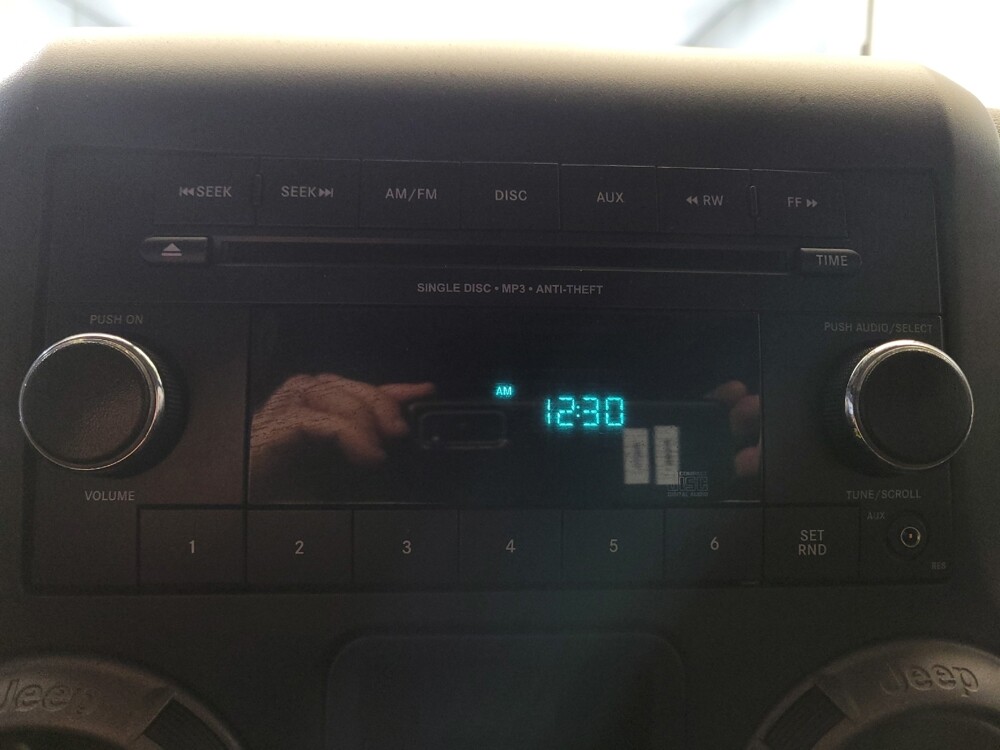 2013 Jeep Wrangler in Maple Heights, OH 44137 - 18098982 25