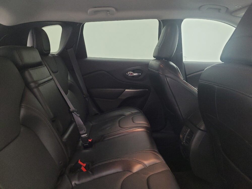 2019 Jeep Cherokee in Columbus, OH 43231 - 18098984 19