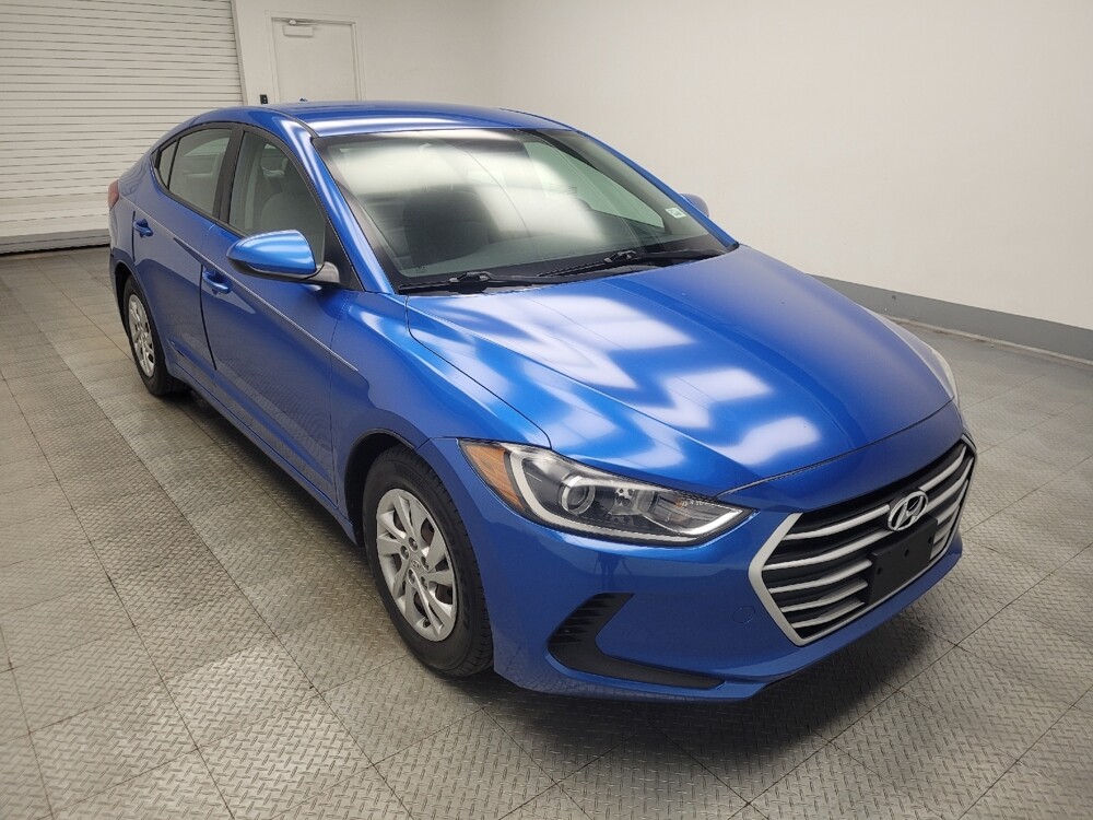 2017 Hyundai Elantra in Indianapolis, IN 46222 - 18098987 13