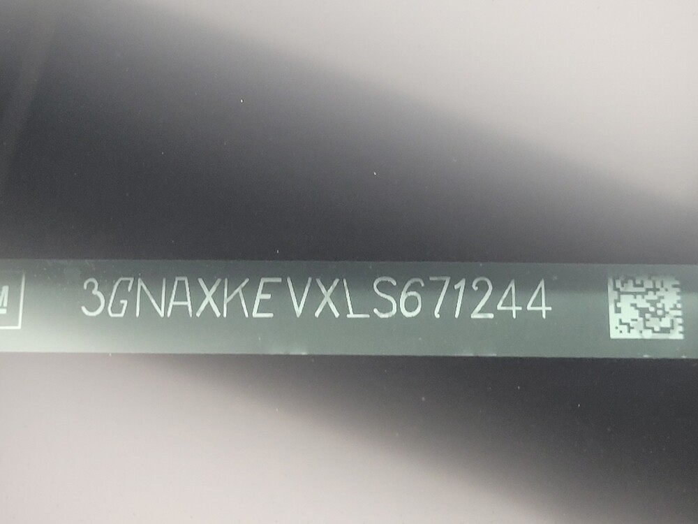 2020 Chevrolet Equinox in Indianapolis, IN 46219 - 18098990 33